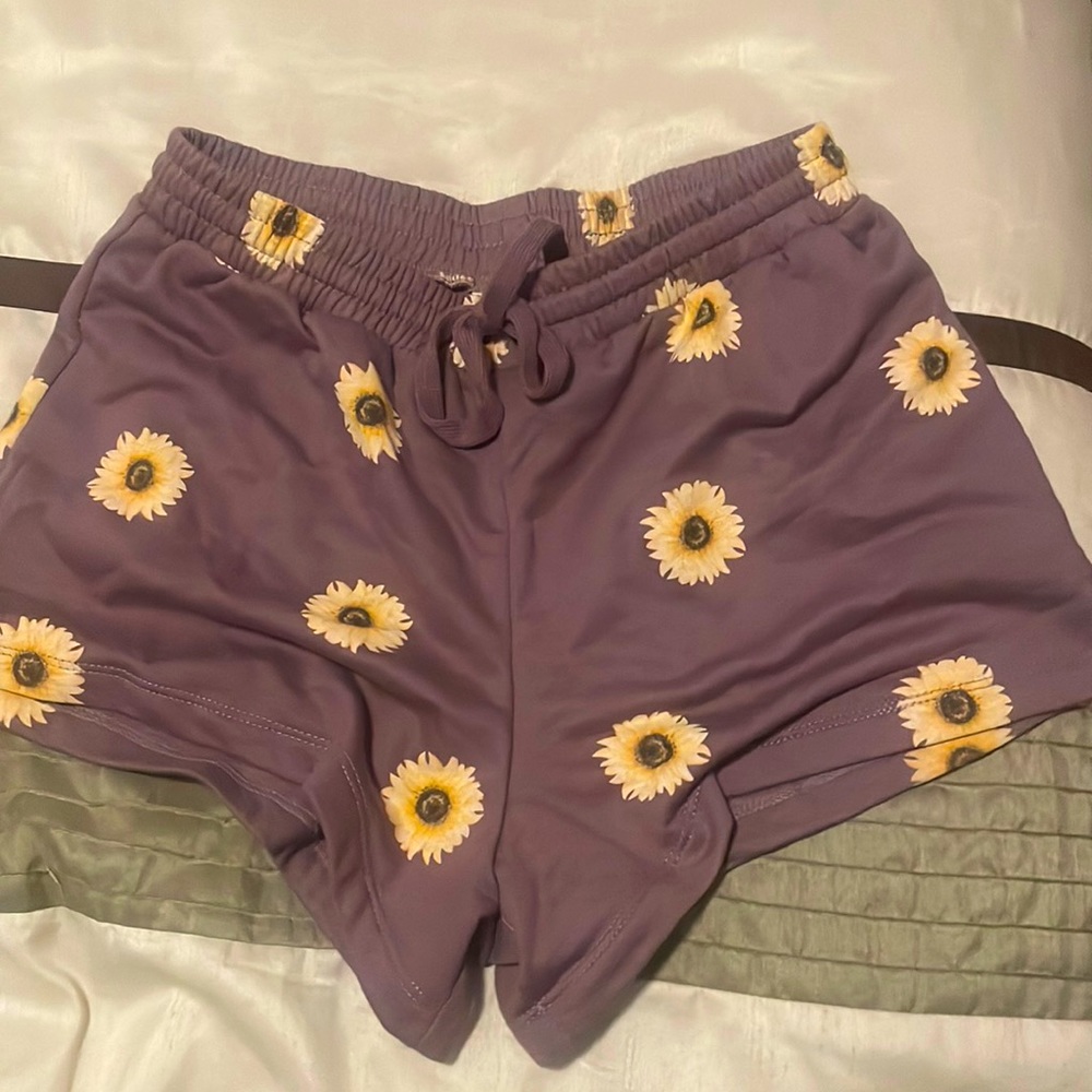 Drawstring shorts, Bell du jour, size small, plum color